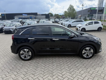 34392696-kia-e-niro-2019