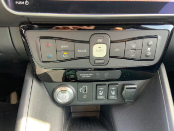 Nissan Leaf Tekna 40 kWh 150PK | NAVI | CAMERA | LED | ACC | KEYLESS