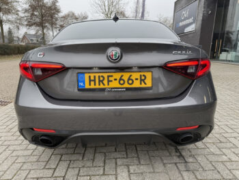 45219432-alfa-romeo-giulia-2022