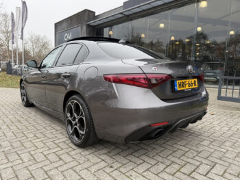 45219432-alfa-romeo-giulia-2022