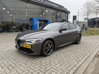 45219432-alfa-romeo-giulia-2022