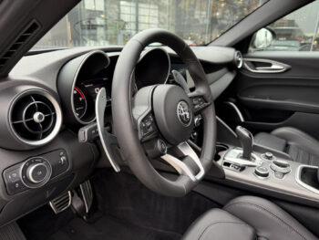 45219432-alfa-romeo-giulia-2022