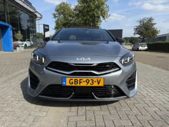 Kia ProCeed