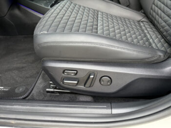 49621849-kia-ev4-fastback-2025