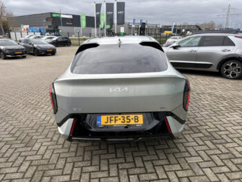 49621849-kia-ev4-fastback-2025