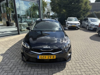 50017597-kia-ceed-sportswagon-2025