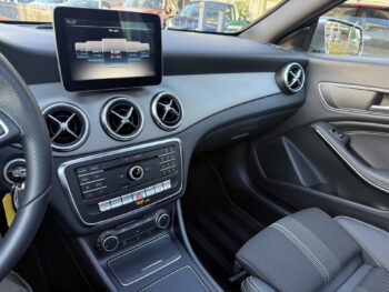 50286208-mercedes-benz-cla-klasse-2017