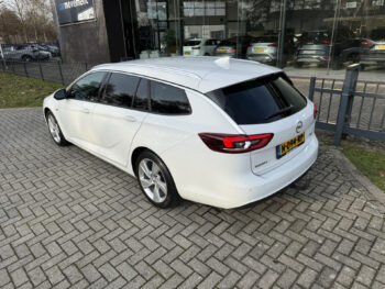 50685430-opel-insignia-2018