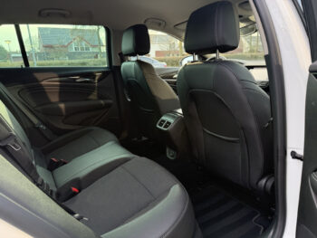 50685430-opel-insignia-2018