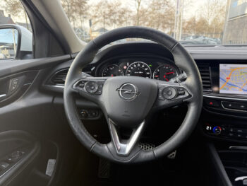 50685430-opel-insignia-2018