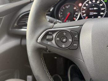 50685430-opel-insignia-2018