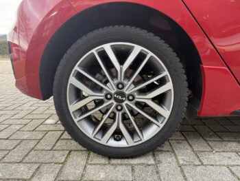 50784683-kia-rio-2022