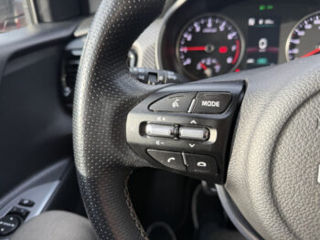 50784683-kia-rio-2022