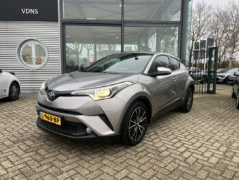 50796525-toyota-c-hr-2017