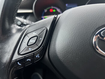 50796525-toyota-c-hr-2017