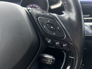 50796525-toyota-c-hr-2017