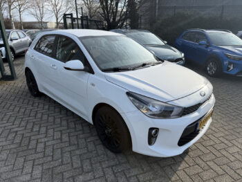 50813656-kia-rio-2017