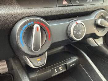 50813656-kia-rio-2017