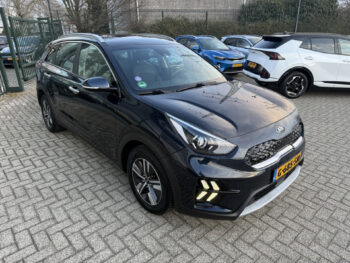 50832347-kia-niro-2019