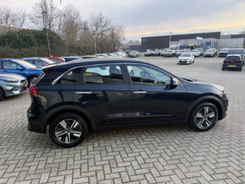 50832347-kia-niro-2019
