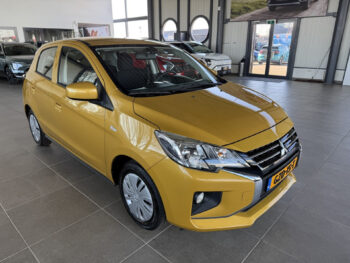 51022090-mitsubishi-space-star-2024