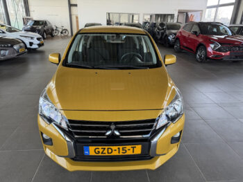 51022090-mitsubishi-space-star-2024