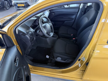 51022090-mitsubishi-space-star-2024