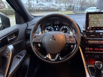 51081107-mitsubishi-eclipse-cross-2023