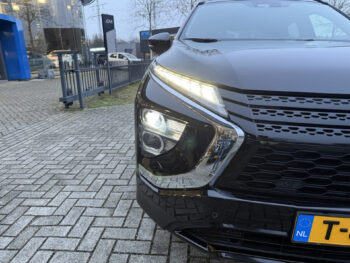 51081107-mitsubishi-eclipse-cross-2023