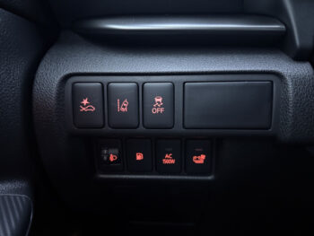 51081107-mitsubishi-eclipse-cross-2023