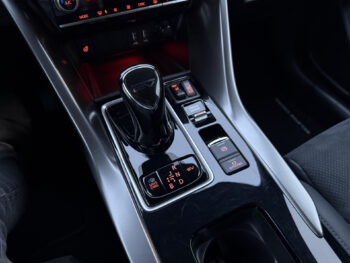 51081107-mitsubishi-eclipse-cross-2023