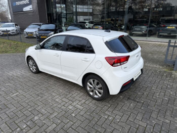 51094751-kia-rio-2022