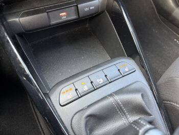 51094751-kia-rio-2022