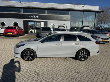 51103293-kia-ceed-sportswagon-2025
