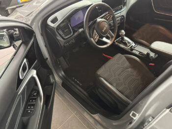 51103293-kia-ceed-sportswagon-2025