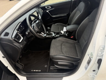 51112299-kia-ceed-sportswagon-2024