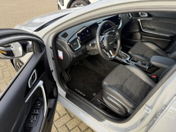 51112300-kia-ceed-sportswagon-2025