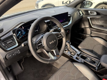 51112300-kia-ceed-sportswagon-2025