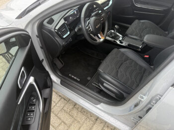 51112301-kia-ceed-sportswagon-2025