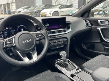 51112303-kia-ceed-sportswagon-2025