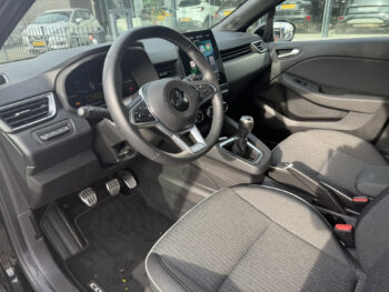 51220414-mitsubishi-colt-2024