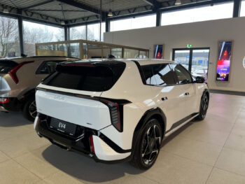 51235600-kia-ev4-2026