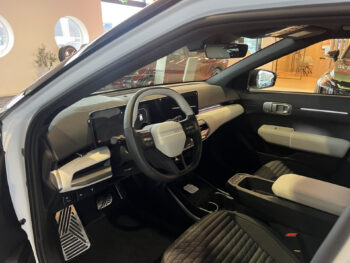 51235600-kia-ev4-2026