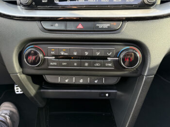 51432453-kia-ceed-2022