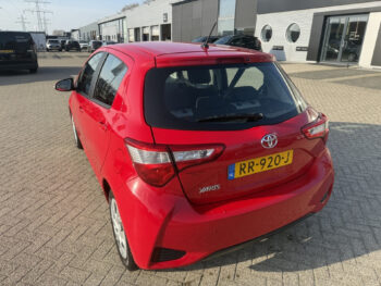 51652962-toyota-yaris-2018