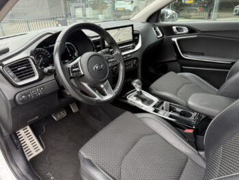 51704745-kia-xceed-2020