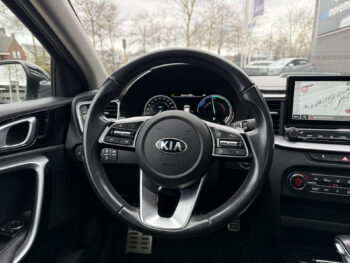 51704745-kia-xceed-2020
