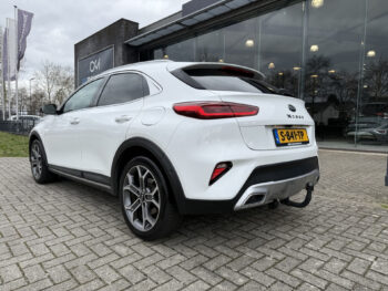 51704745-kia-xceed-2020