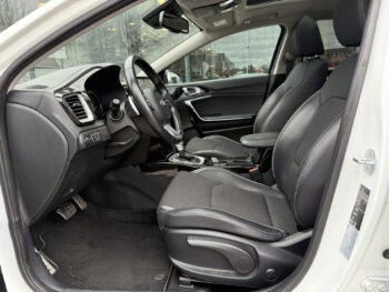 51704745-kia-xceed-2020