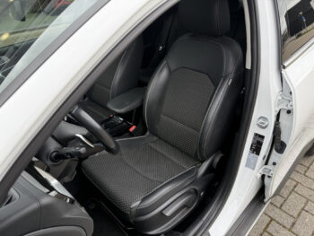 51704745-kia-xceed-2020